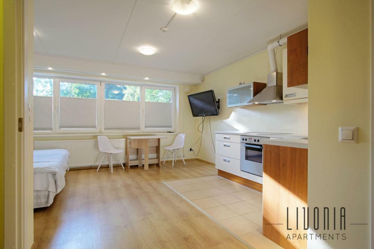 Sunny Studio With Parking, Self-Check-In & Wi-Fi Tallin Exterior foto
