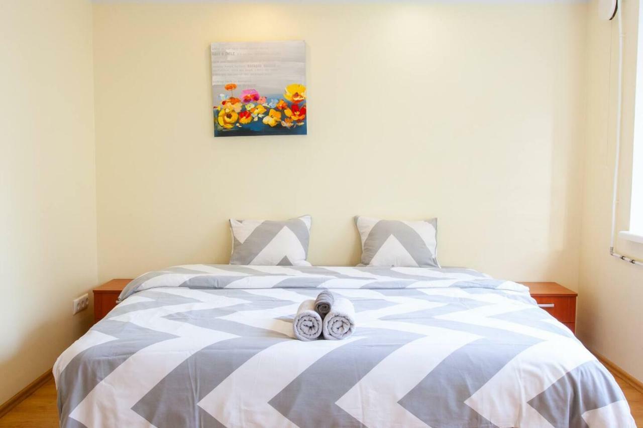 Sunny Studio With Parking, Self-Check-In & Wi-Fi Tallin Exterior foto