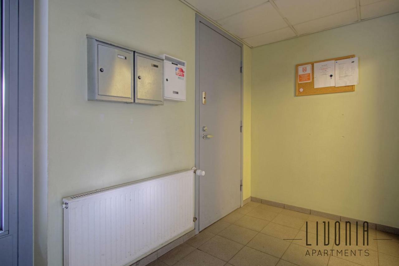 Sunny Studio With Parking, Self-Check-In & Wi-Fi Tallin Exterior foto